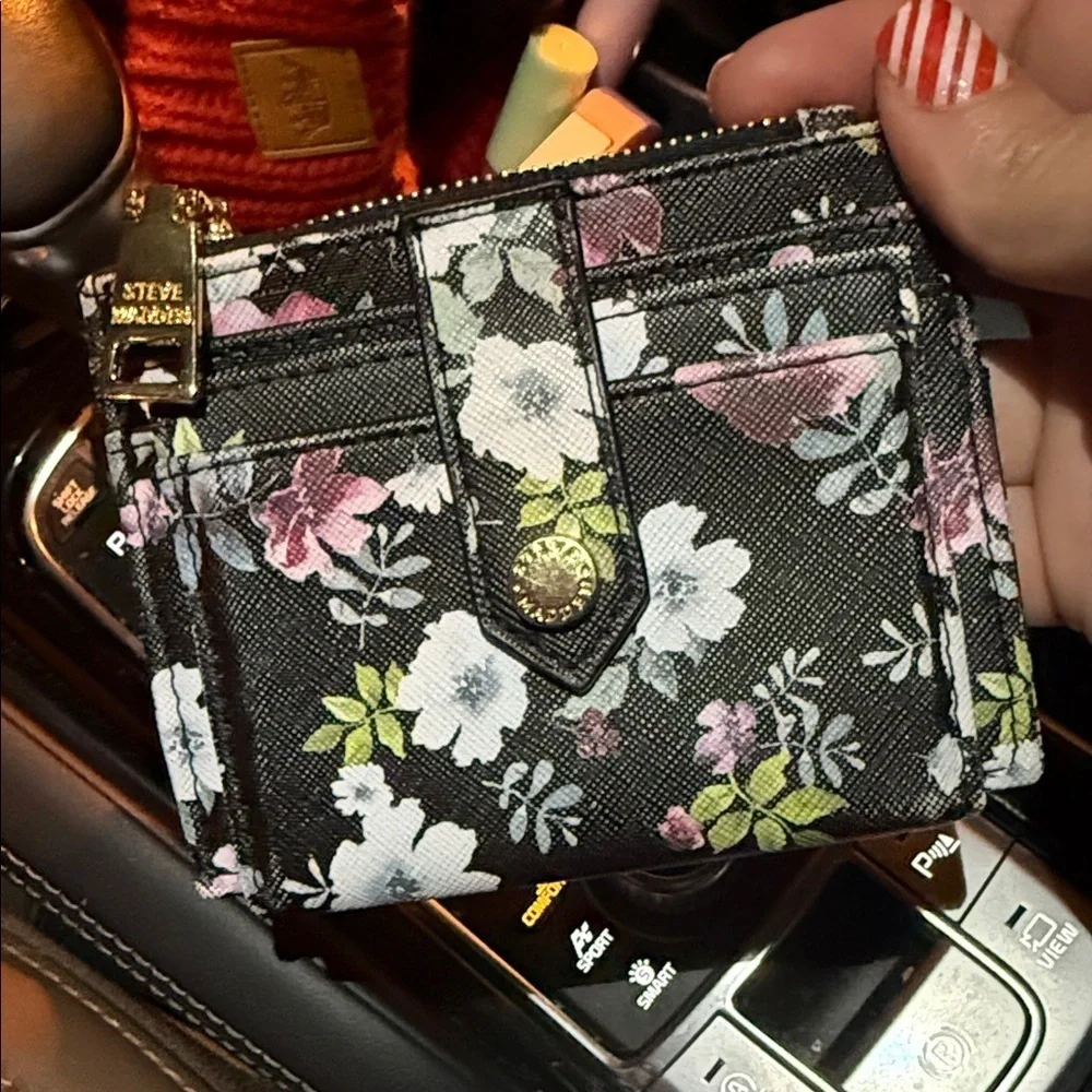 Steve Madden Black Floral Card Holder slot coin purse wallet clutch purse